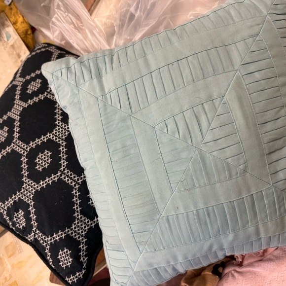 Navy & teal blue two handmade indoor outdoor throw accent pillows home decor - Picture 6 of 10